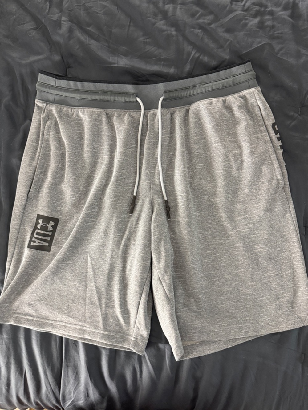 Under Armour Men’s Light Grey Performance Recovery Sleepwear Shorts